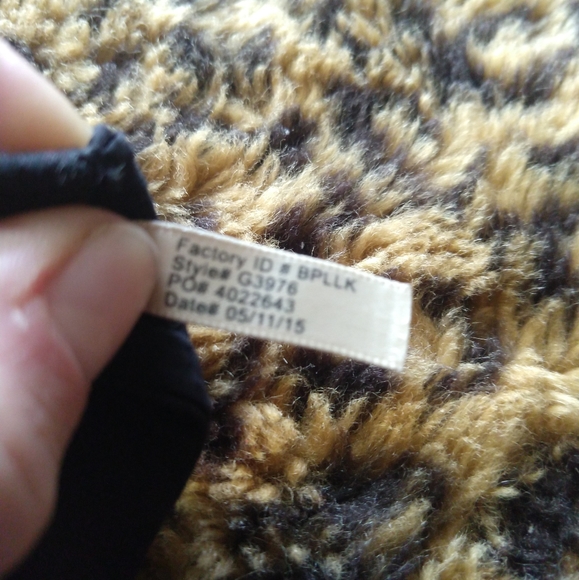 OnGossamer 30D Beautifully Basic Shadow Stripe Demi Bra in Black - Picture 7 of 7